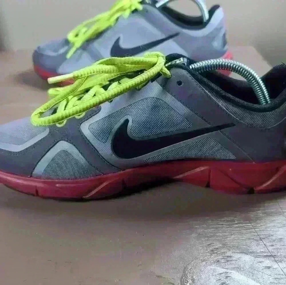 Nike Women's Free XT Quick Fit Flywire Running Shoes Size  8.5 Gray and Red - Picture 5 of 11